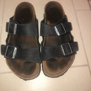 Black Birkenstock’s
